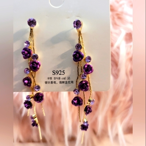 RHINESTONES Flower Drop Earrings - Picture 1 of 5